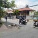 Warga Keluhkan Tutup Manhole Rusak di Perempatan Jalan HKSN