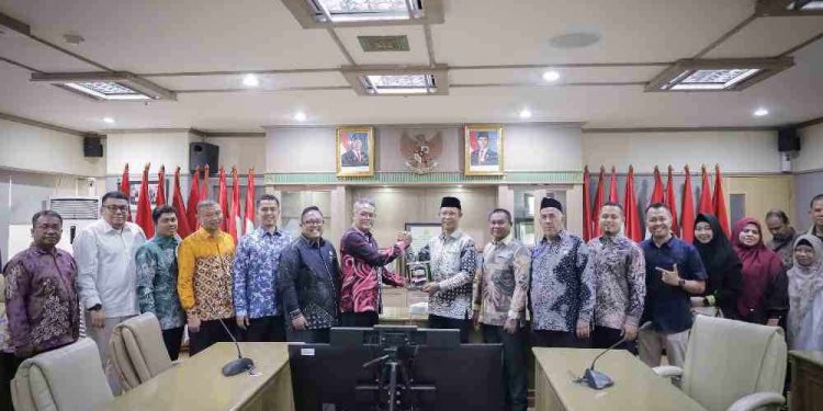 Pansus II DPRD Kalsel saat kunjungan ke Badan Pangan Nasional. (foto : istimewa)