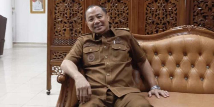 Bupati Barsel Eddy Raya Samsuri. (foto : istimewa)