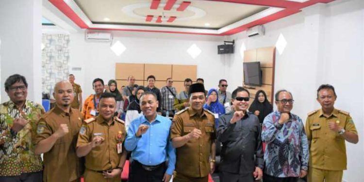 Wabup Barsel Khristianto Yudha saat hadiri FGD Penyandang Disabilitas. (foto : istimewa)