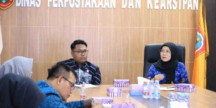 Komisi I DPRD Kotabaru saat Kunker ke Dispersip Kalsel. (foto : Dispersip Kalsel)