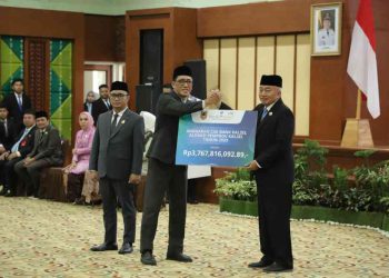 Pemprov Kalsel Terima Dividen Bank Kalsel Sebesar Rp 55, 5 Miliar