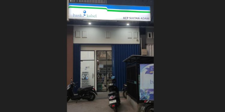 Kantor Bank Kalsel Cabang Pembantu Sultan Adam yang pindah ke lokasi baru, (foto : Bank Kalsel)