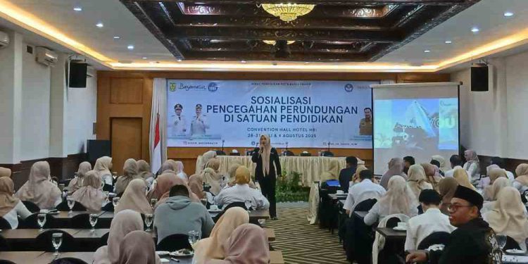 Kegiatan Sosialisasi Pencegahan Perundungan yang diikuti para Kepsek, dan Perwakilan serta pengawas sekolah. (foto : shn/seputaran)