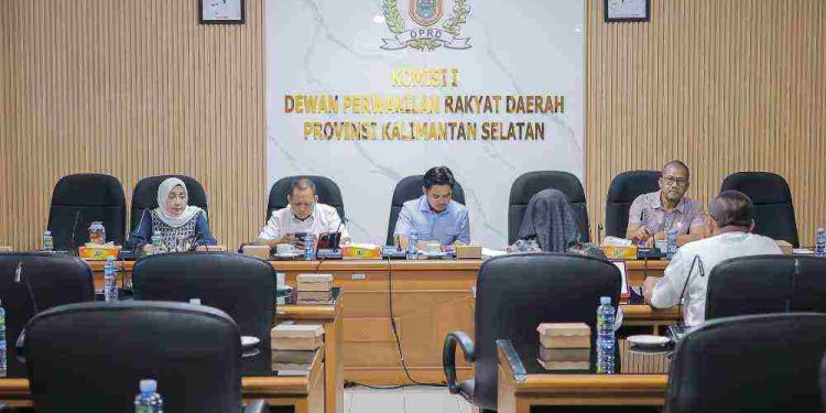 Komisi I DPRD Kalsel mengundang tiga mitra kerjanya dalam rangka menggali program  2026. (foto : istimewa)