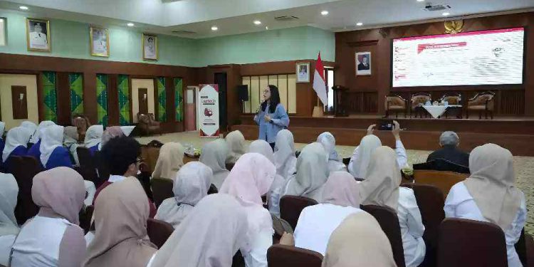 Pelatihan Bidang AI untuk perempuan yang digelar Diskominfo Kalsel. (foto : istimewa)