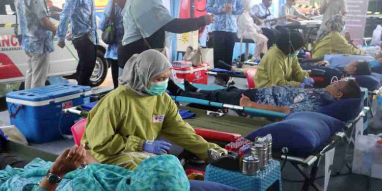 Kegiatan Bank Kalsel Gelar Donor Darah di Kalsel Expo 2025. (foro : Bank Kalsel)