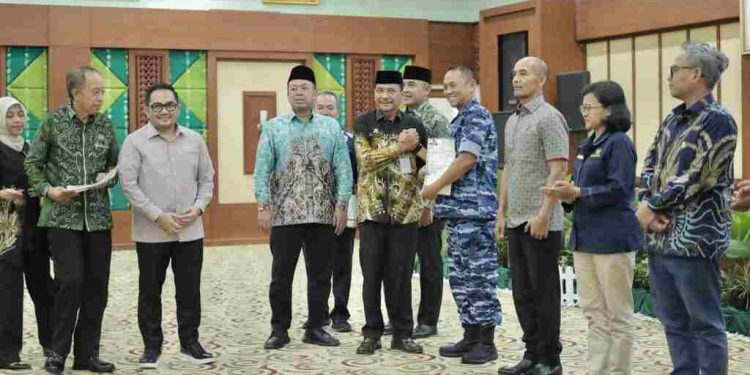 Ketua DPRD Kalsel H Supian HK menghadiri Sosialisasi Pengadministrasian dan Pendaftaran Tanah Ulayat di Provinsi Kalsel Tahun 2025. (foto : istimewa)