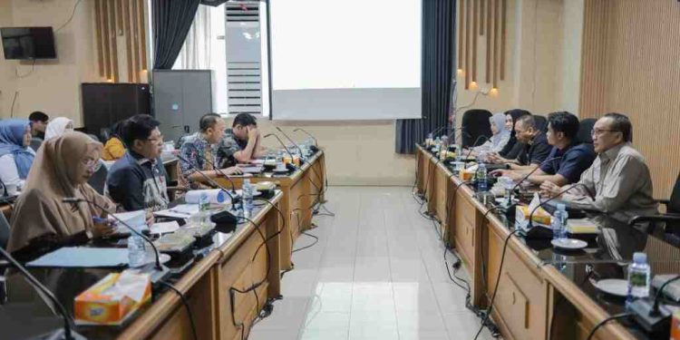 Komisi I DPRD Kalsel menggelar RDP bersama Sekretariat DPRD (Setwan) Kalsel. (foto : istimewa)