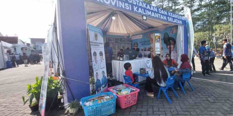 Stand Dispersip Kalsel di Kalsel Expo 2025. (foto : istimewa)