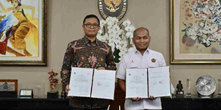 Tunjukan dokumen PKS. (foto : istimewa)