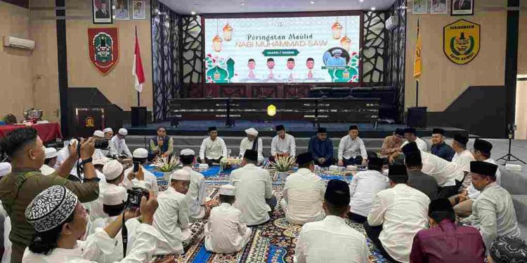 Kegiatan peringatan Maulid Nabi Muhammad SAW di ruang paripurna DPRD Banjarmasin. (foto : sna/seputaran)