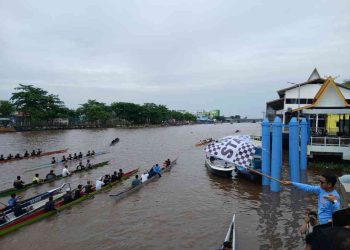 Meriahkan Harjad Banjarmasin, 64 Perserta Adi Cepat di Lomba Jukung Balap Baanam