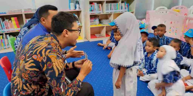 TK Negeri Pembina Banjarmasin Selatan ke Perpustakaan Piere Tendean. (foto : istimewa)