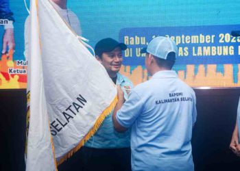 Wagub Hasnuryadi Lepas 93 Atlet Mahasiswa Kontingen Kalsel di POMNAS XIX 2025