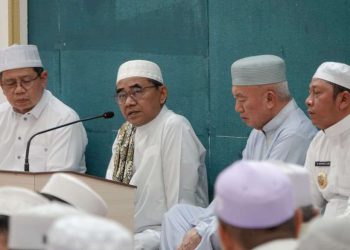 Gubernur H Muhidin Peringatan Maulid di Masjid Bustanul Muhibbin