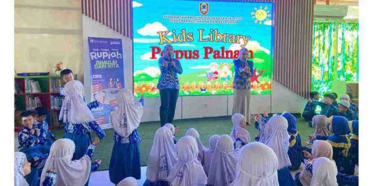 Anak TK dan PAUD saat berkunjung ke Perpustakaan Palnam. (foto : istimewa)