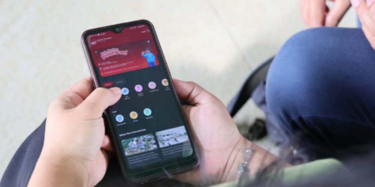 Aplikasi Sentuh Tanahku Kementerian ATR/BPN. (foto : Humas Kementerian ATR/BPN)