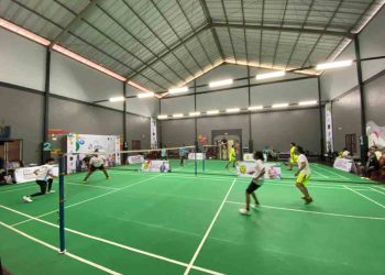 Lima Desk Wartawan Perebutkan Piala Turnaman Badminton Walikota Cup
