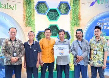 UPZ Bank Kalsel Beri Bantuan Rombong Barakah untuk Empat Pelaku UMKM Kecil