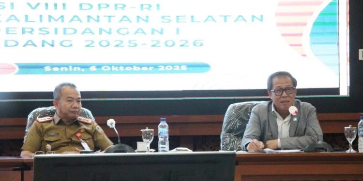 Wakil Ketua Komisi VIII DPR RI, Abidin Fikri saat Kunker yang ditemui Sekdaprov Kaslel M Syarifudin. (foto : istimewa)