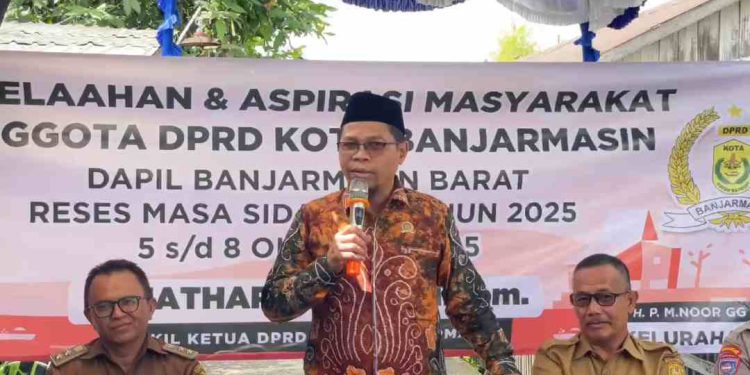 Politisi DPRD Banjarmasin Fraksi PKS Mathari saat reses di  Jalan Pangeran M. Noor, Gang Kai Zain, Banjarmasin Barat. (foto : sna/seputaran)