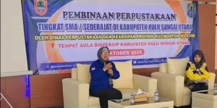 Kegiatan Pembinaan Perpustakaan tingkat SMA di HSU yang digelar Dispersip Kalsel. (foto : IG Perpuspalnam)