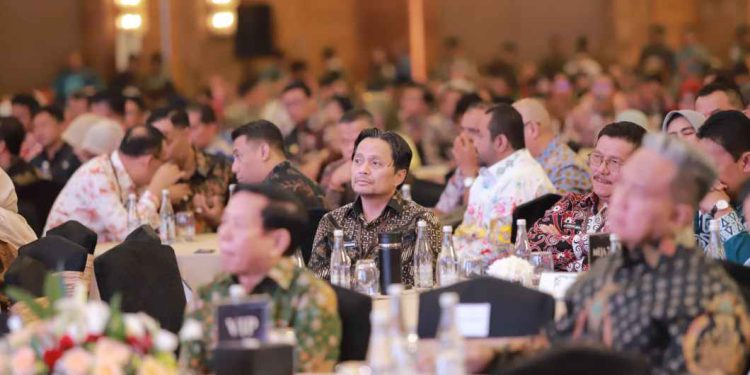 Wagub Kalsel H Hasnuryadi Sulaiman saat hadiri Rakornas Pembinaan dan Pengawasan Penyelenggaraan Pemerintahan Daerah 2025. (foto : Adpim Kalsel)