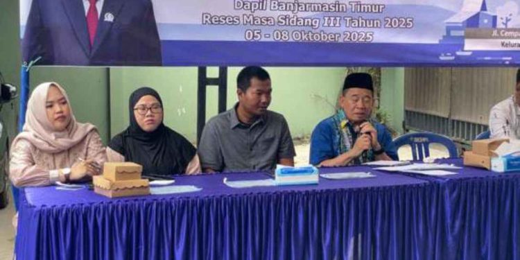 Anggota DPRD Banjarmasin H Makmur saat menggelar reses di Cempaka Putih. (sna/seputaran)