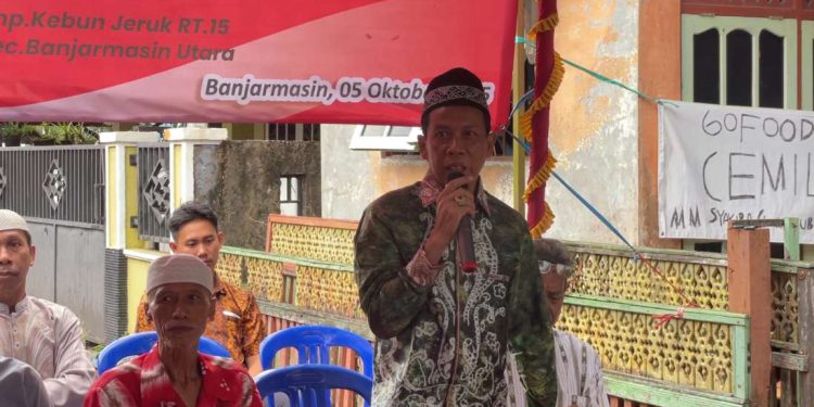 Anggota DPRD Banjarmasin Taufik saat menggelar reses. (foto : sna/seputaran)