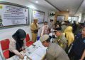 Walikota Banjarmasin Bersama 195 Personel Satpol PP Jalani Tes Urine