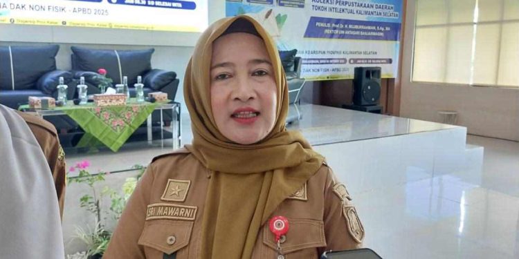 Kepala Dispersip Kalsel Sri Mawarni. (foto : istimewa)