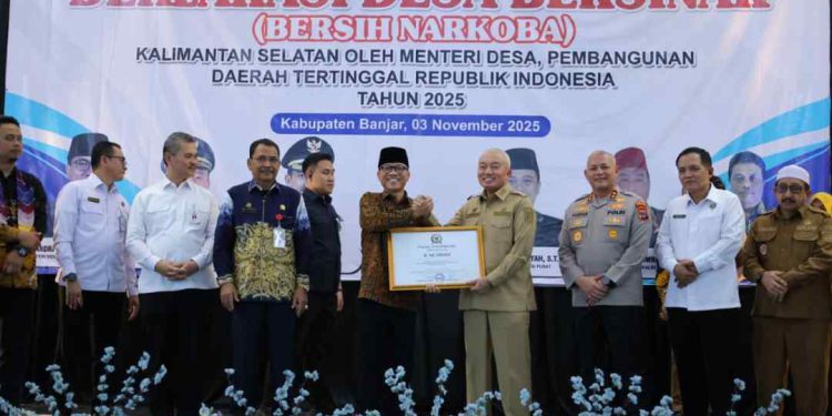 Deklarasi Desa Bersinar (Bersih Narkoba). (foto : Adpim Kalsel)