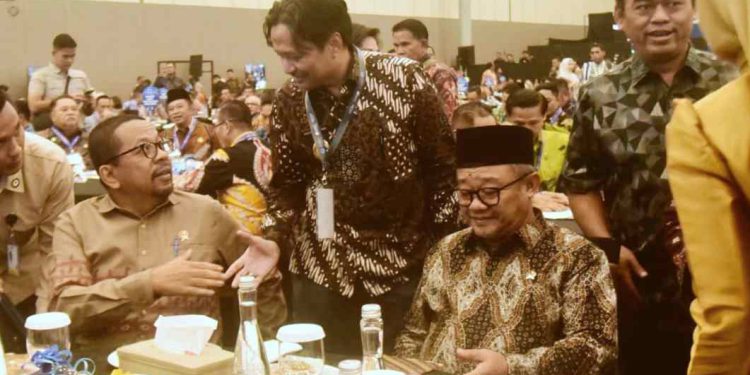 Wagub Kalsel Hasnuryadi Sulaiman saat menghadiri Rakor. (foto : Adpim Kalsel)