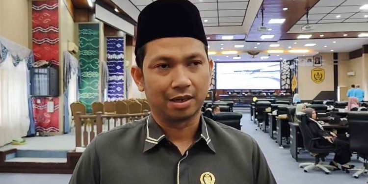 Ketua DPRD Banjarmasin Rikval Fachruri. (foto : sna/seputaran)