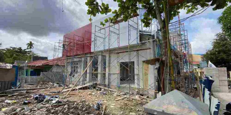 Puskesmas Cempaka Putih yang masih proses pembangunan. (foto : shn/seputaran)