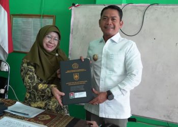Walikota Banjarmasin Ikut Andil Gerakan Mengambil Rapor Anak