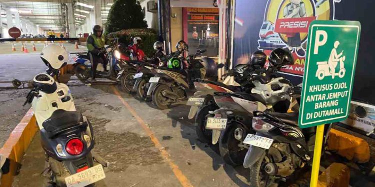 Parkir khusus ojol. (foto : shn/seputaran)