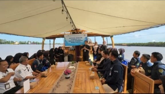 Edukasi maritim, Literasi dan Inklusi Keuangan yang digelar Bank Kalsel bersama BI Kalsel kepada pelajar SMAN 9 Banjarmasin. (foto : shn/seputaran)