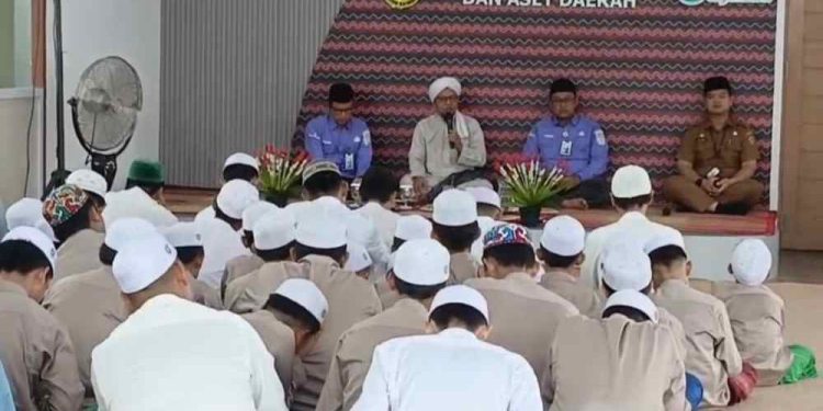 Peringatan Isra Mi'raj di Aula BPKAD Banjarmasin. (foto : shn/seputaran)