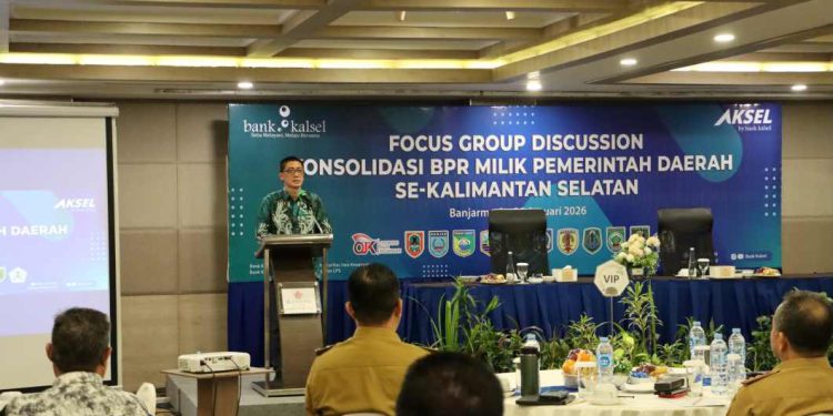 Dirut Bank Kalsel Fachruddin saat memberikan sambutan. (foto : Bank Kalsel)