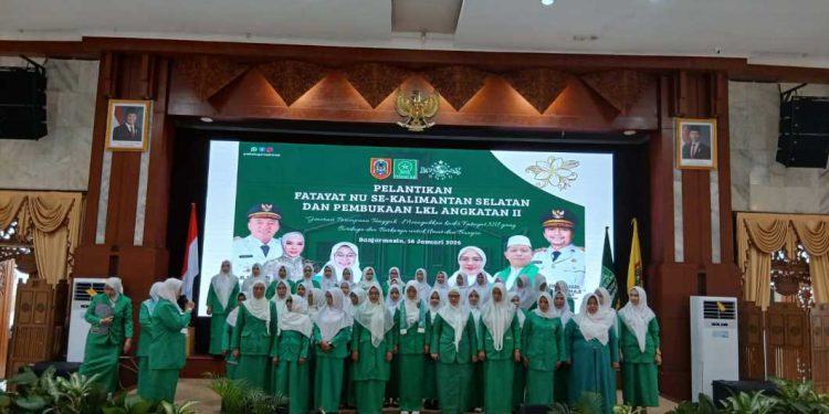 Pelantikan PW dan PC Fatayat NU se-Kalsel 2025-2030. (foto : shn/seputaran)