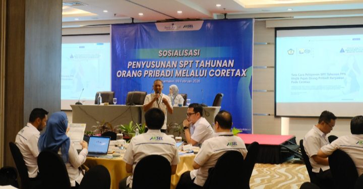Kegiatan asistensi pengisian SPT Tahunan Pajak Penghasilan kepada 39 pimpinan Bank Kalsel. (foto : Bank Kalsel)