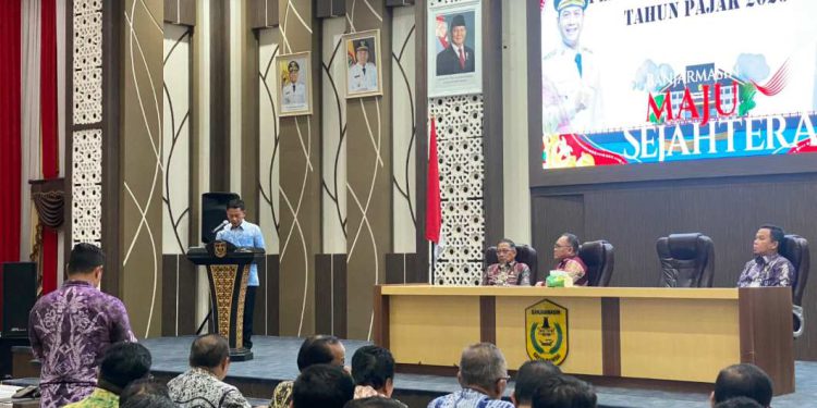 Walikota Banjarmasin HM Yamin sambutan mengajak ASN untuk bayar SPT Tahunan tepat waktu. (foto : shn/seputaran)