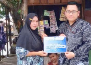 Bank Kalsel Berikan Bantuan Modal untuk Dua Pelaku UMKM