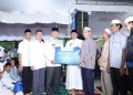 Buka Puasa Bersama Ribuan Warga Batola, Gubernur H Muhidin Serahkan Bantuan CSR Bank Kalsel 