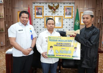 Pemkab Tapin Salurkan Bantuan Haul Datu Muning