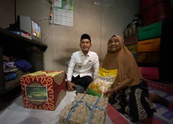 Terima Bantuan dari Walikota, Norsihan Tak Kuasa Menahan Tangis