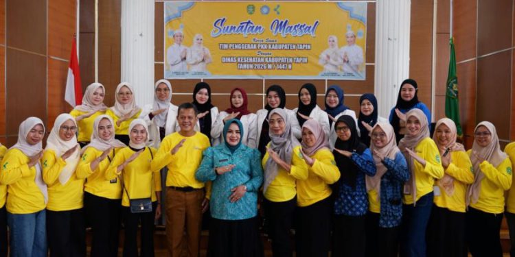 Foto bersama di sela kegiatan. (foto : istimewa)