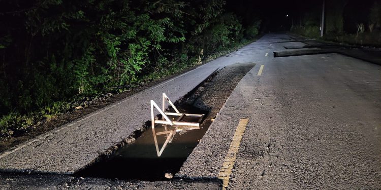Kondisi perbaikan ruas jalan Mantewe. (FOTO:IST)